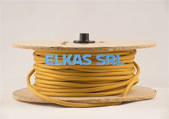 Nossos cabos são certificados. Eles também têm um processo de colagem que os impede de serem desintegrados em sua armadura